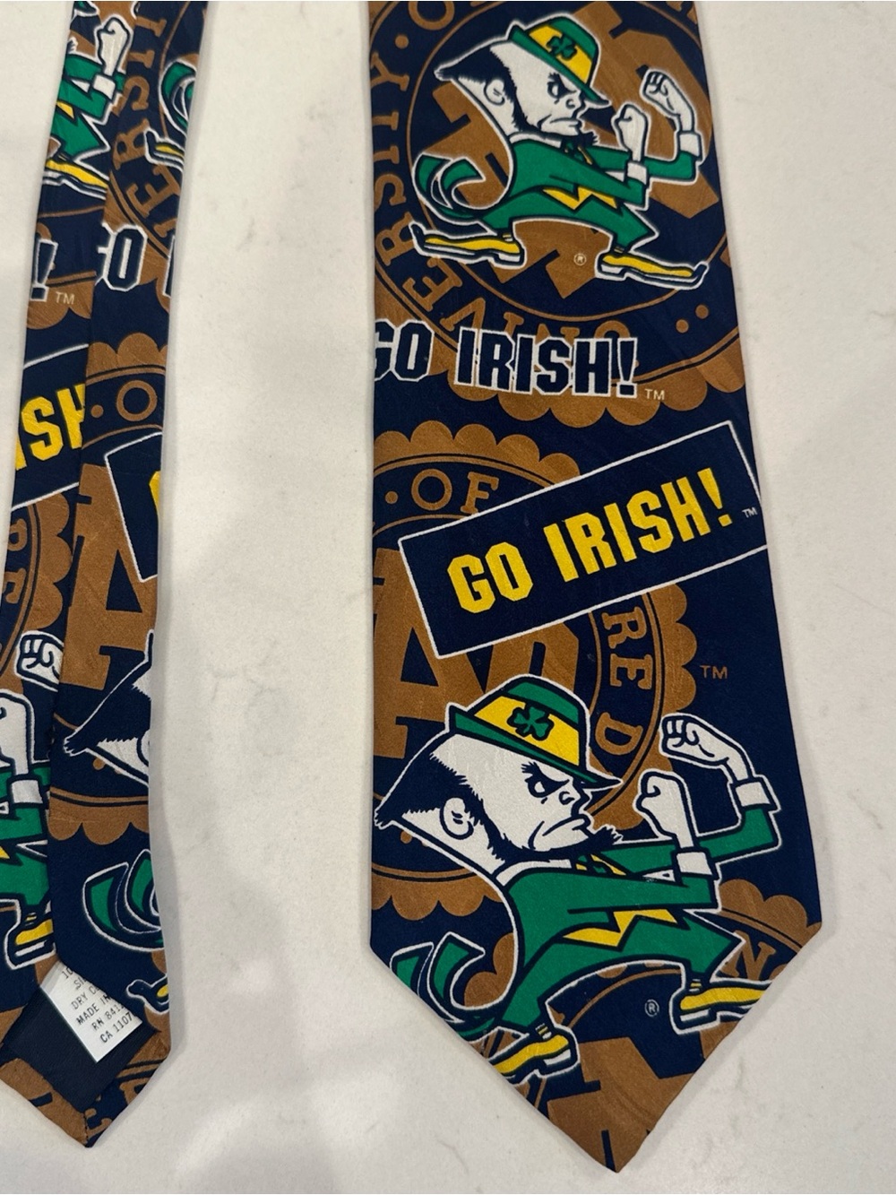 Notre Dame RM Sports 'Go Irish' Patterned Men's 100% Silk Tie